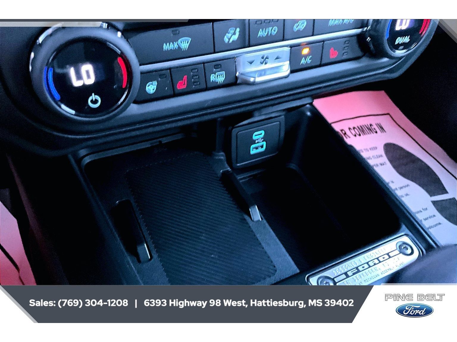 Used 2025 Ford Bronco Outer Banks AWD/4WD image 24