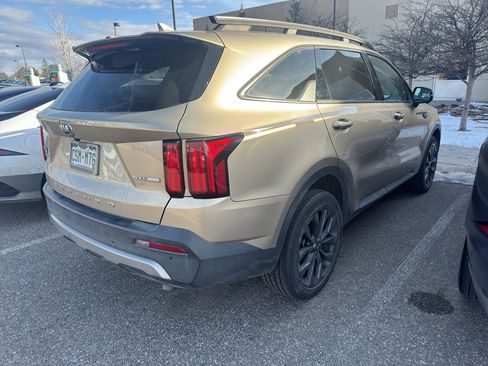 Used 2021 Kia Sorento SX Prestige image 3