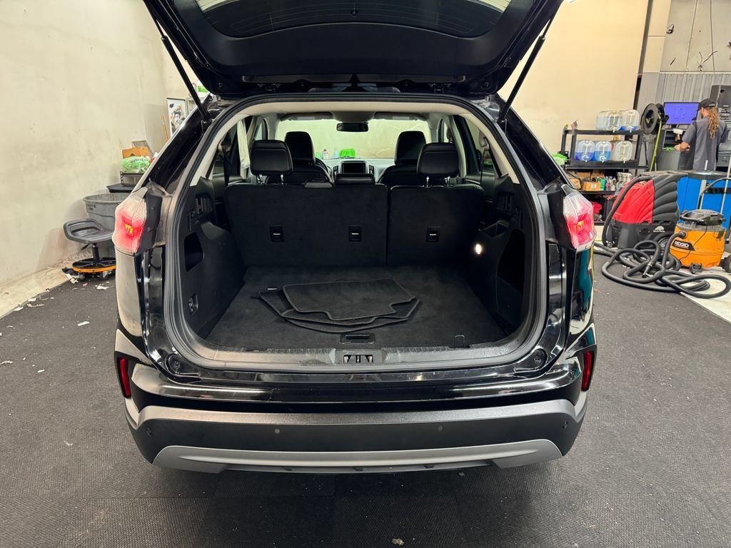 Used 2023 Ford Edge SEL AWD/4WD image 6