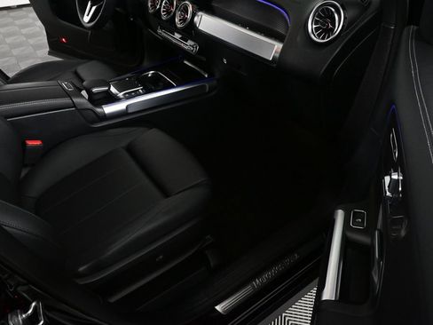 Certified 2022 Mercedes-Benz GLB 250 image 23