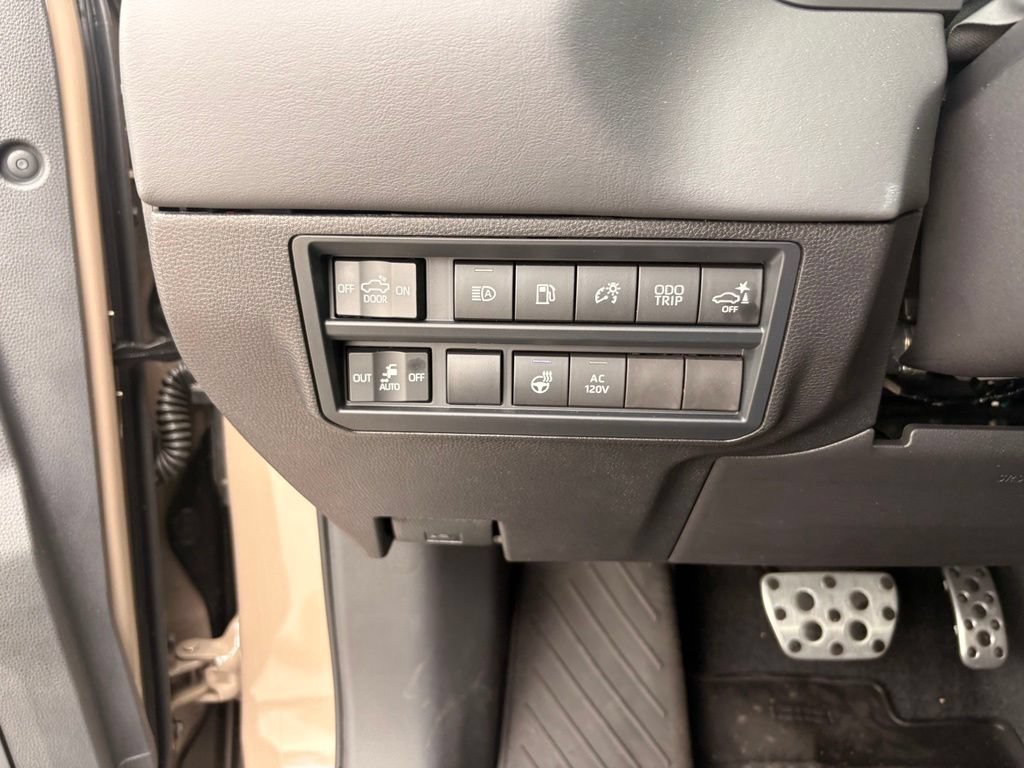 Used 2026 Toyota Tundra Platinum AWD/4WD image 25