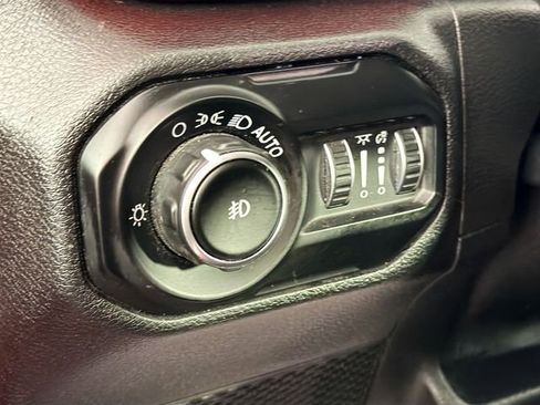 Used 2020 Jeep Wrangler Unlimited Rubicon w/ Dual Top Group image 10