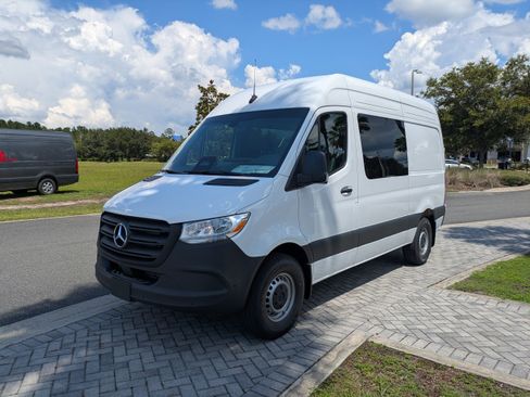 New 2025 Mercedes-Benz Sprinter 2500 image 9
