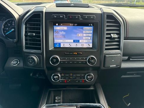 Used 2019 Ford Expedition Limited w/ Equipment Group 303A AWD/4WD image 30