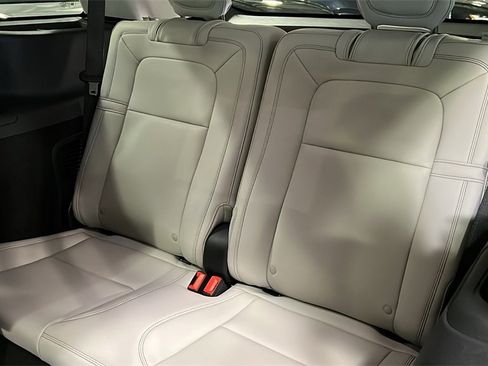 Used 2025 Lincoln Aviator Reserve w/ Illumination Package image 30