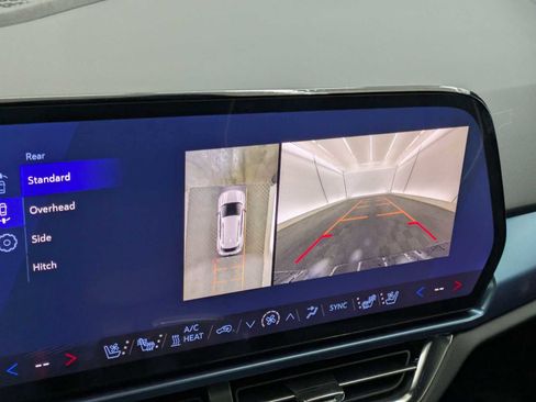 New 2026 Chevrolet Equinox EV LT image 28