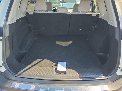 Used 2023 Nissan Rogue SV image 14