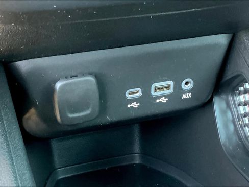 Used 2022 Chevrolet TrailBlazer RS image 32