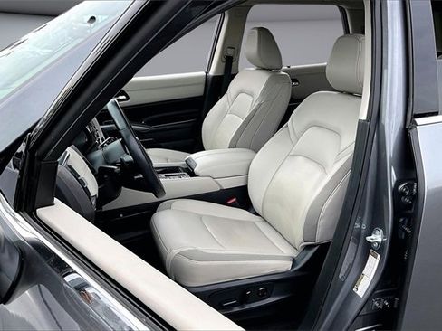 Used 2024 Nissan Pathfinder SL image 21