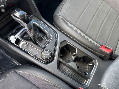 Used 2023 Volkswagen Taos SE image 16