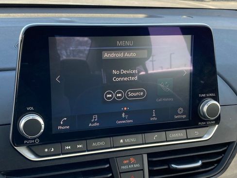 Used 2025 Nissan Altima 2.5 SV image 21