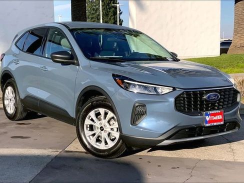 New 2025 Ford Escape Active w/ Cold Weather Package image 2