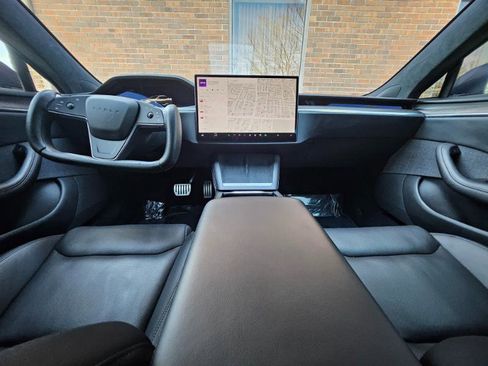 Used 2022 Tesla Model S AWD image 38