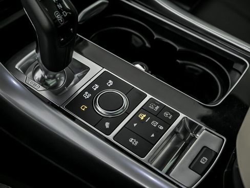 Used 2017 Land Rover Range Rover Sport HSE image 35