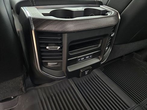 New 2026 RAM 2500 Laramie AWD/4WD image 10