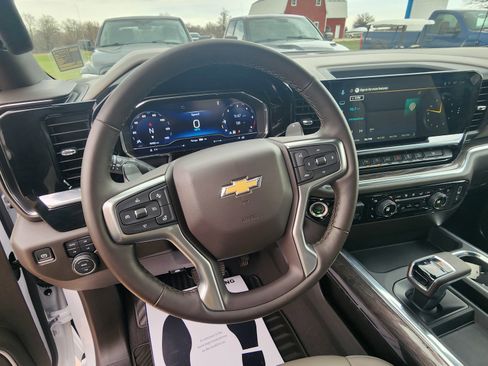 Used 2025 Chevrolet Silverado 1500 LTZ w/ Z71 Off-Road Package image 15
