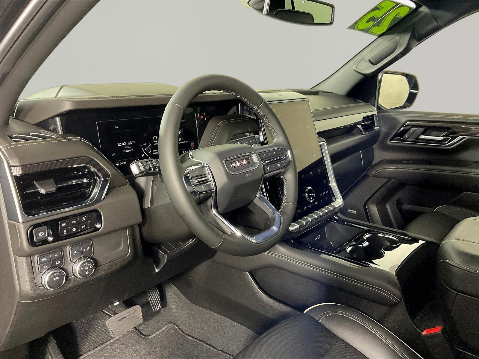 Used 2025 GMC Yukon Elevation AWD/4WD image 17