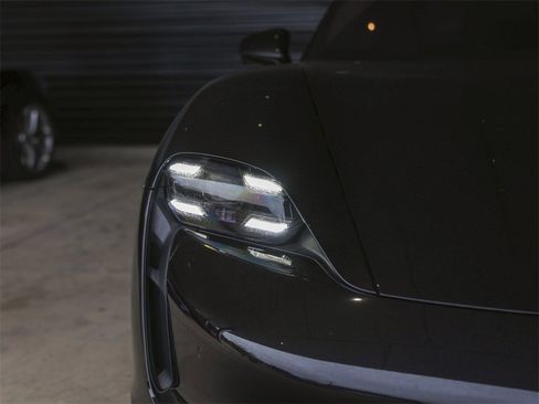 Certified 2020 Porsche Taycan Turbo image 11