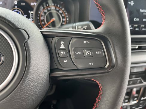Used 2024 Jeep Wrangler Rubicon AWD/4WD image 18