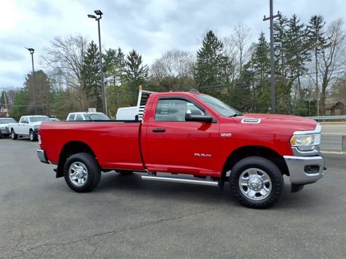 Used 2019 RAM 2500 Tradesman w/ Chrome Appearance Group image 4