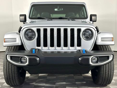 Used 2022 Jeep Wrangler Unlimited Sahara w/ Cold Weather Group image 21
