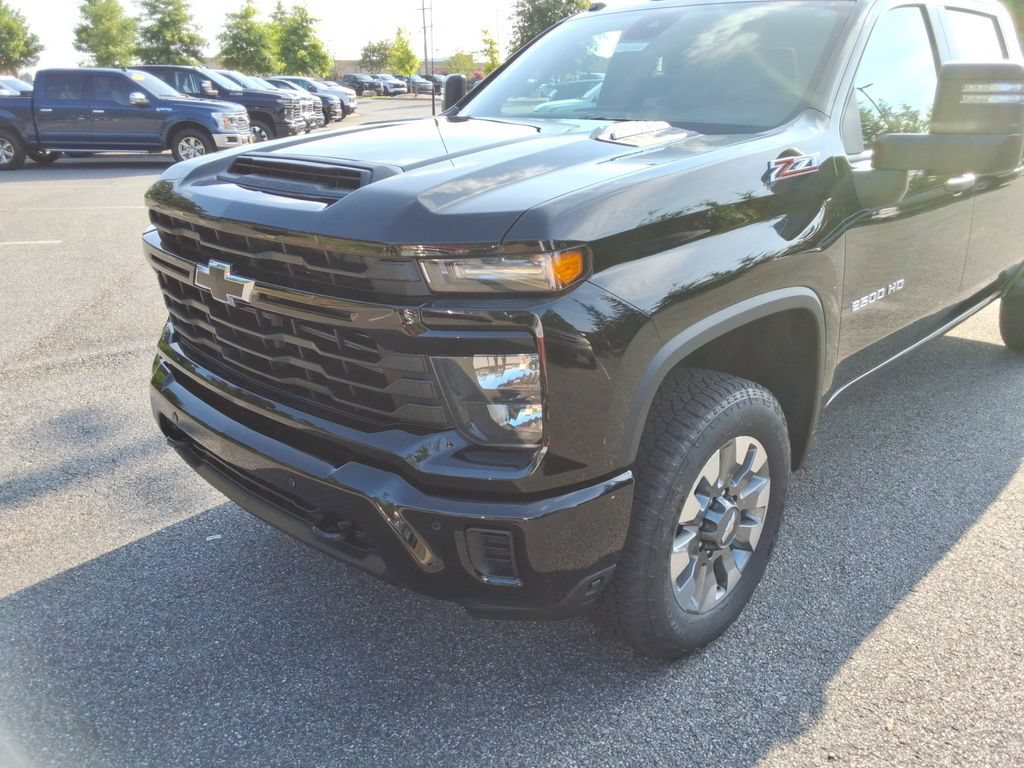 New 2026 Chevrolet Silverado 2500 Custom w/ Custom Value Package AWD/4WD image 9