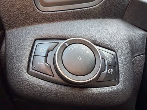 Used 2017 Ford Escape SE w/ Equipment Group 201A image 14