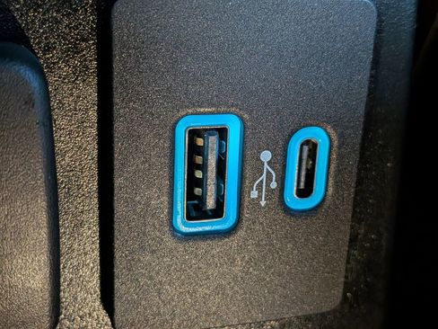 Certified 2021 Ford Explorer Platinum w/ Equipment Group 601A image 26