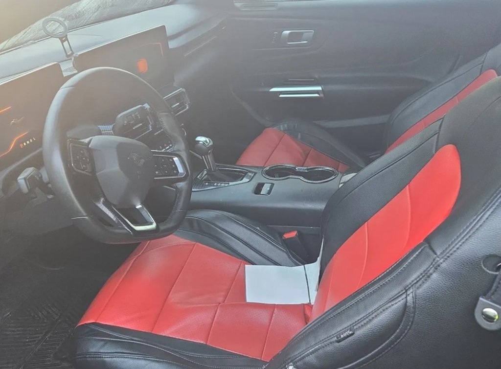 Used 2024 Ford Mustang Coupe RWD image 5