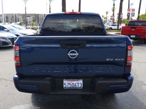 Used 2023 Nissan Frontier SV image 5