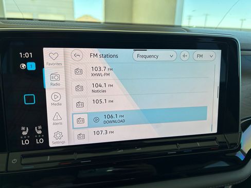 Used 2024 Volkswagen Atlas SE FWD image 10