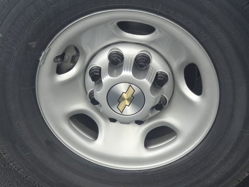 New 2025 Chevrolet Express 2500 w/ Driver Convenience Package image 5