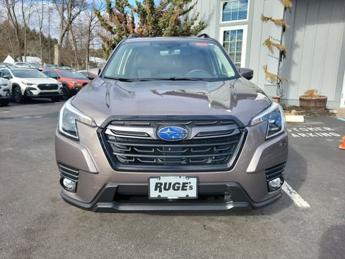 Certified 2023 Subaru Forester Limited image 9