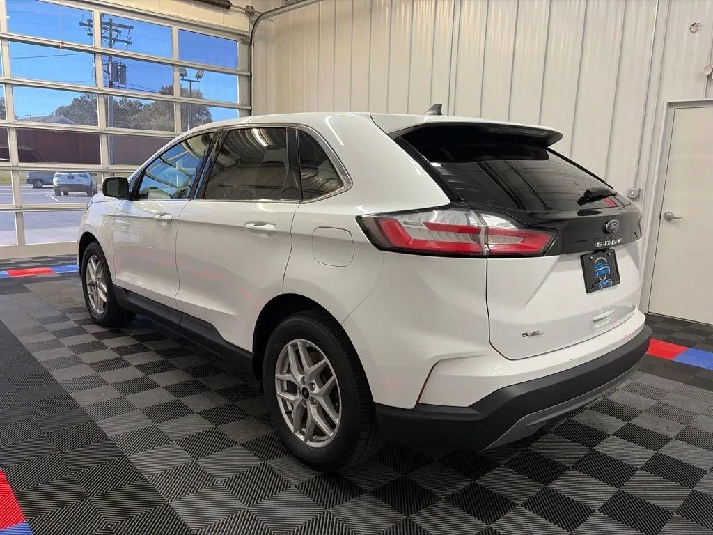 Used 2024 Ford Edge SEL AWD/4WD image 6