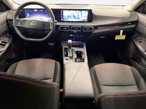 Used 2026 Nissan Sentra SR w/ Floor Mat Package FWD image 3