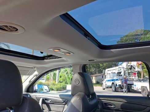 Used 2016 Chevrolet Traverse LT FWD image 29