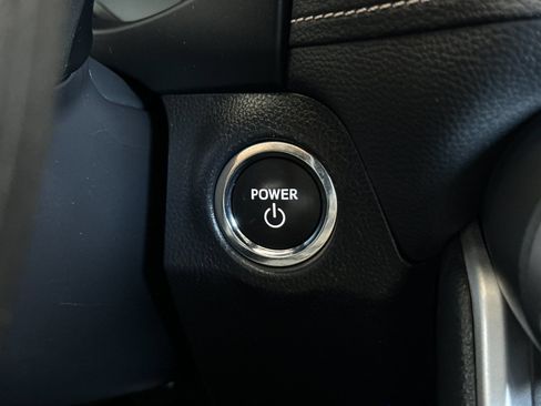 Used 2025 Toyota RAV4 XLE AWD/4WD image 20