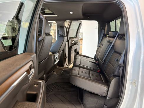 Used 2024 Chevrolet Silverado 2500 High Country w/ High Country Premium Package AWD/4WD image 16