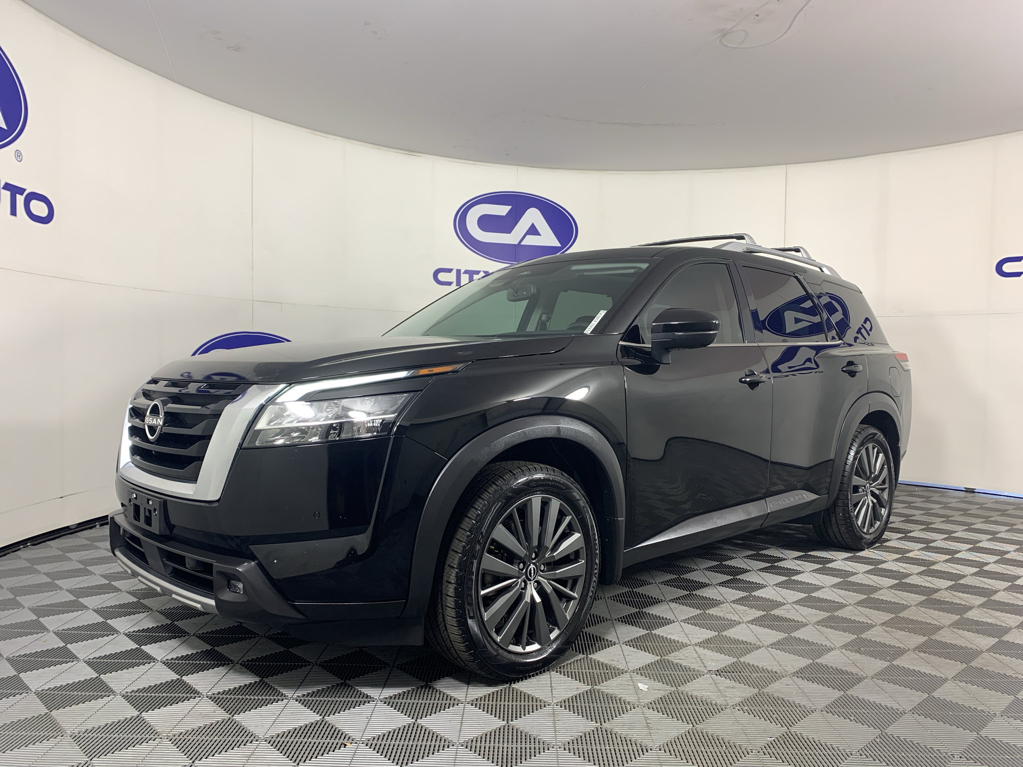 Used 2022 Nissan Pathfinder SL w/ SL Premium Package FWD image 7