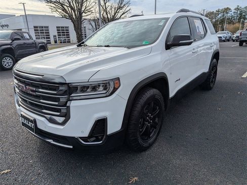 Used 2022 GMC Acadia AT4 w/ Technology Package image 4