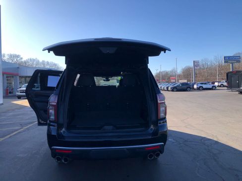 Used 2021 Chevrolet Tahoe High Country w/ Premium Package image 41