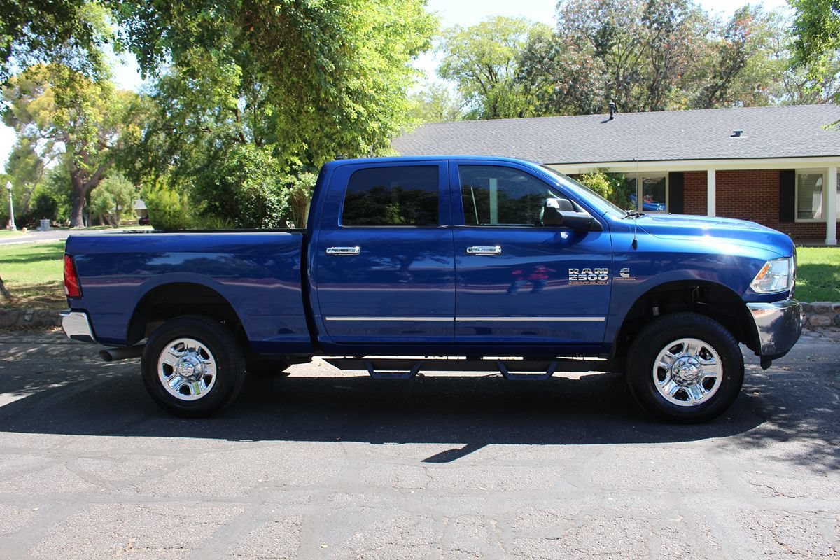 Used 2016 RAM 2500 Tradesman w/ Chrome Appearance Group AWD/4WD image 3