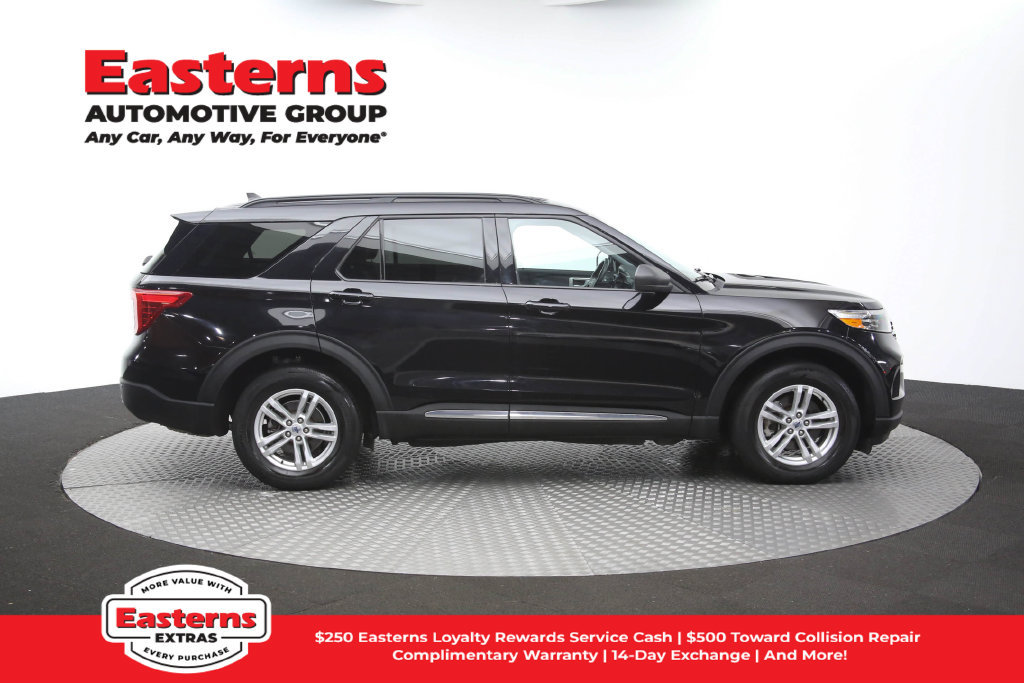 Used 2023 Ford Explorer XLT w/ Equipment Group 202A AWD/4WD image 47
