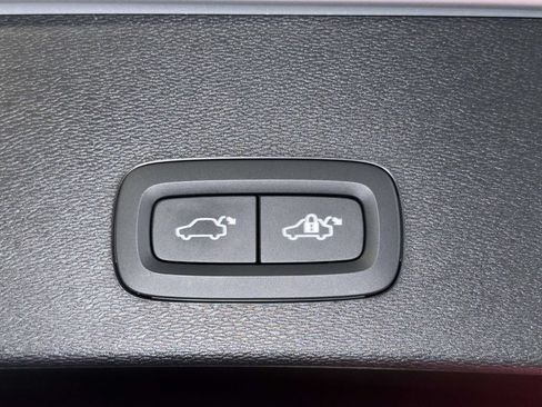 Used 2024 Volvo C40 P8 Recharge Ultimate w/ Protection Package Premier RWD image 18