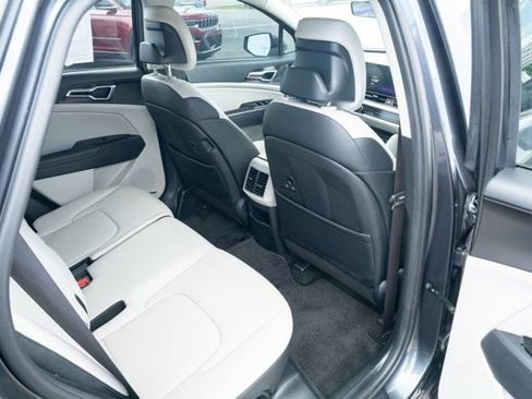 Used 2024 Kia Sportage EX FWD image 36