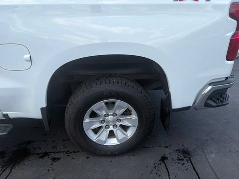Used 2023 Chevrolet Silverado 1500 LT AWD/4WD image 4