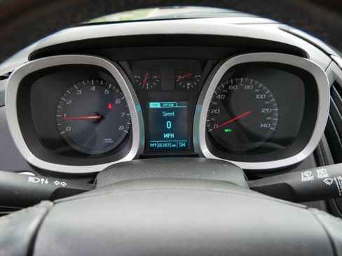 Used 2017 Chevrolet Equinox LT w/ Convenience Package AWD/4WD image 24