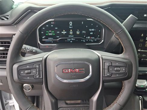 Used 2024 GMC Sierra 2500 AT4 w/ AT4 Premium Plus Package image 19