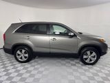Used 2013 Kia Sorento LX image 4