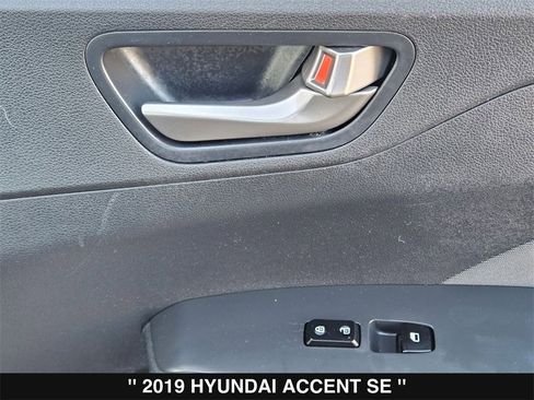 Used 2019 Hyundai Accent SE image 31
